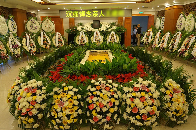 苏州灵车接运 灵堂布置 殡葬服务